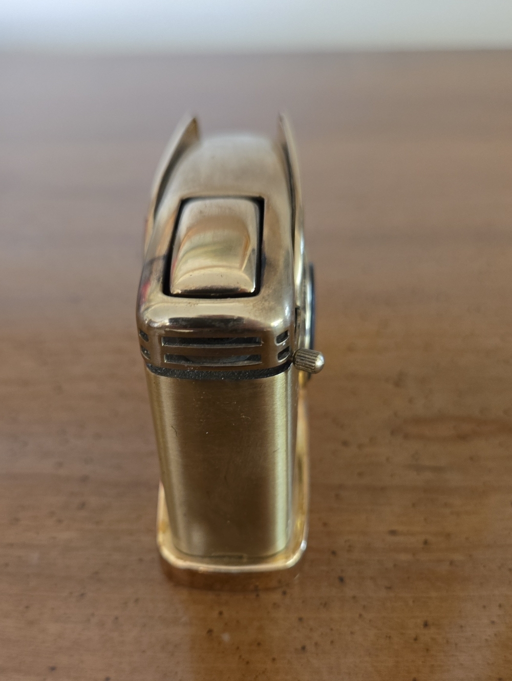 Vintage Brass Table Lighter - Picture 3 of 11